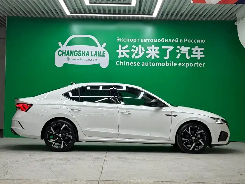 Skoda Octavia — фото 4