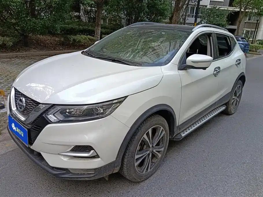 Nissan Qashqai — фото 1