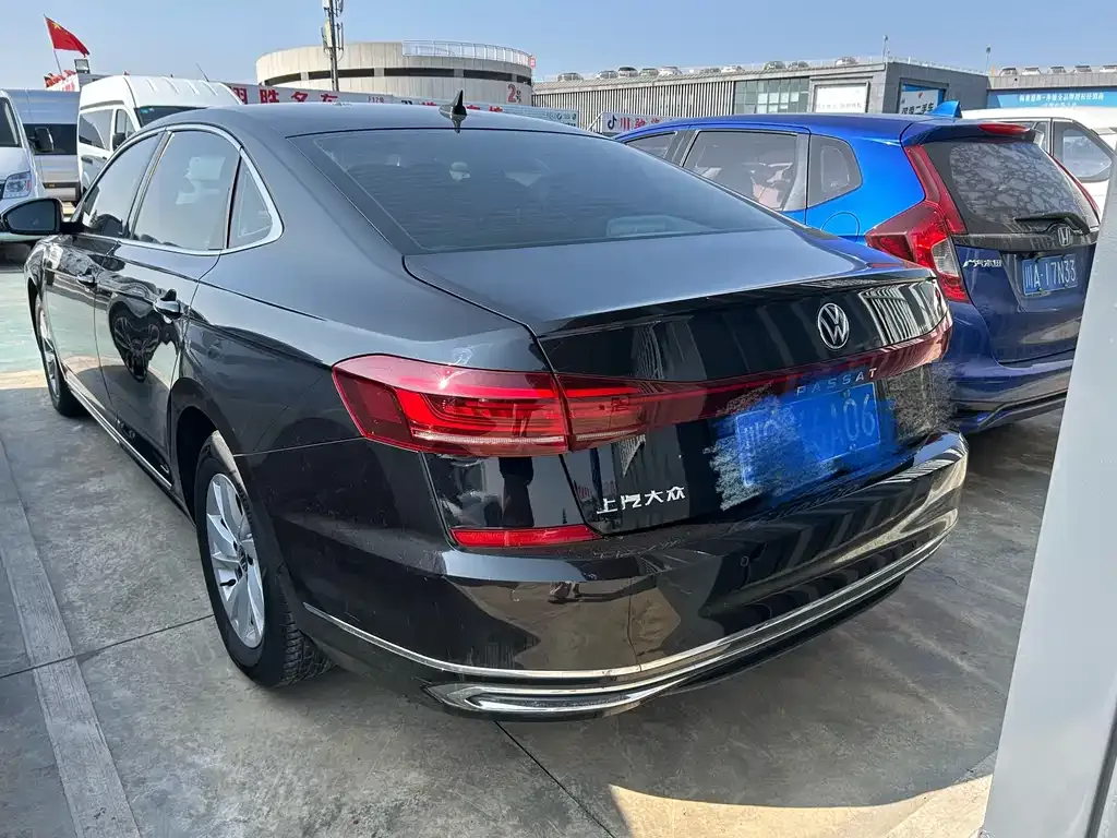 Volkswagen Passat — фото 4