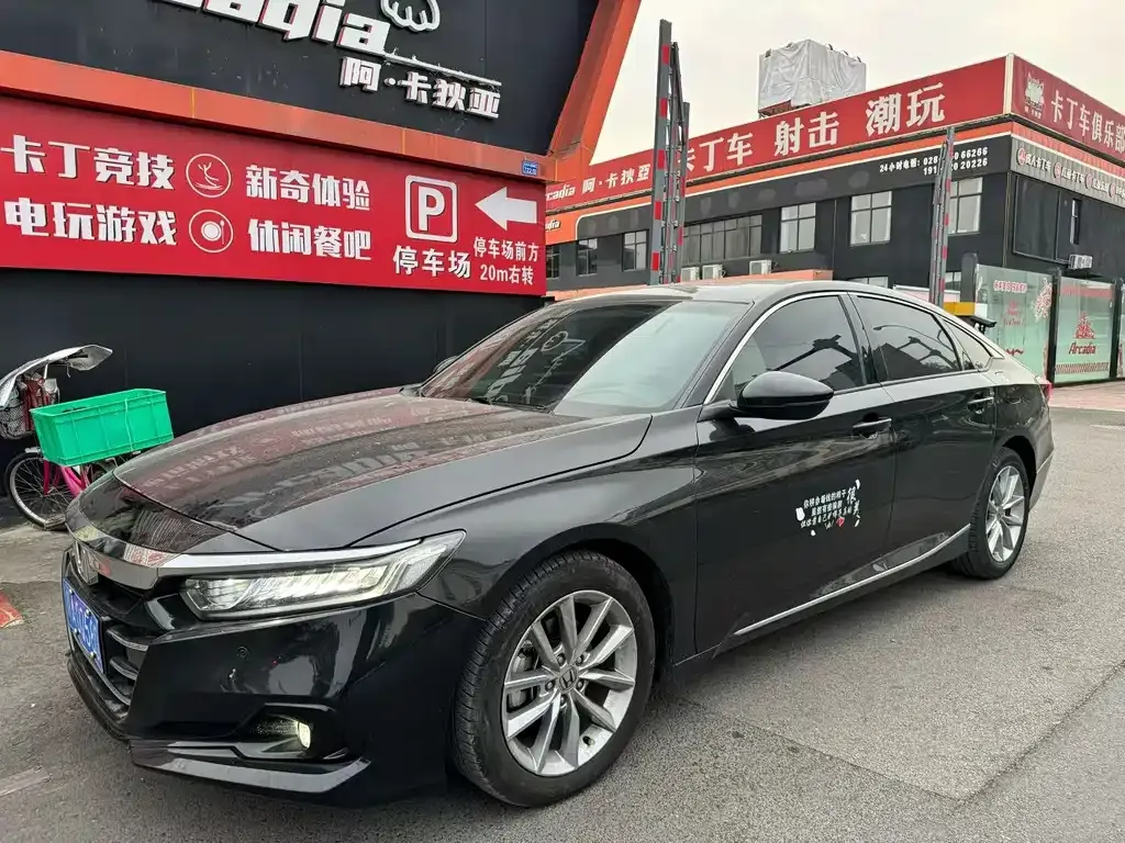Honda Accord — фото 1