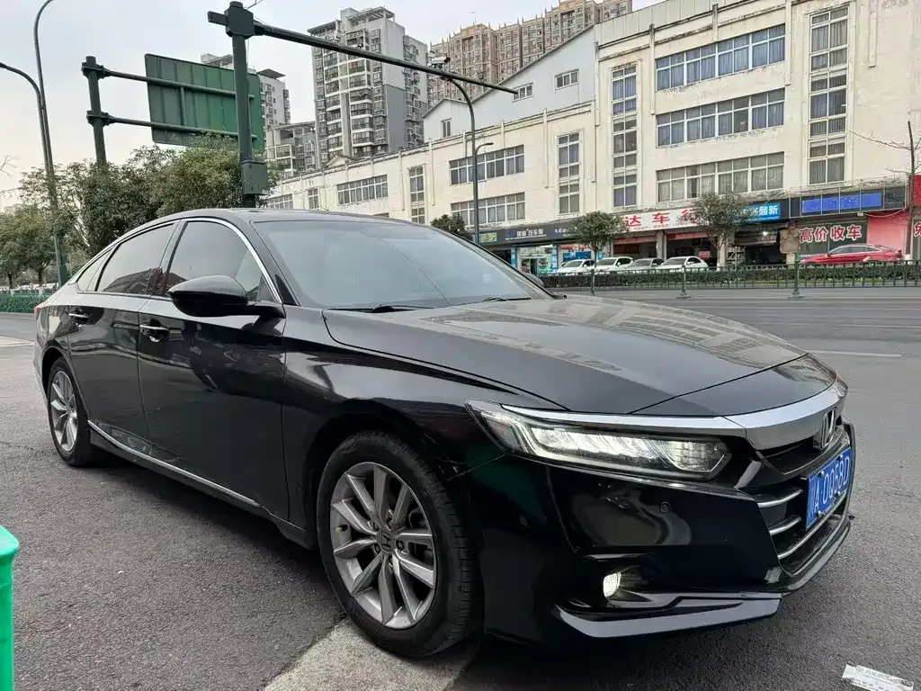 Honda Accord — фото 6