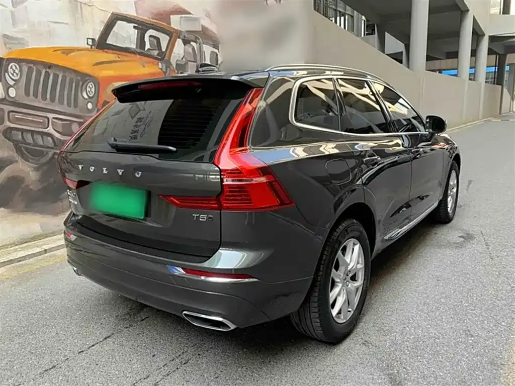 Volvo XC60 — фото 7