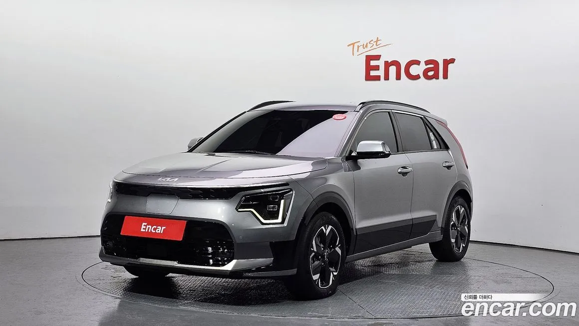 Kia Niro — фото 1