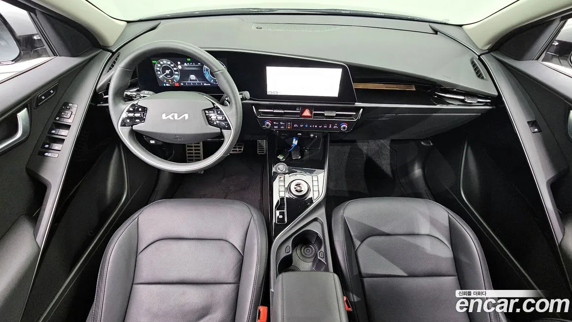 Kia Niro — фото 10