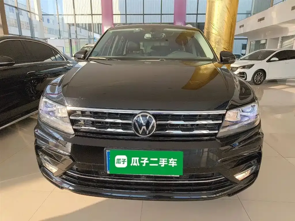 Volkswagen Tiguan L — фото 3