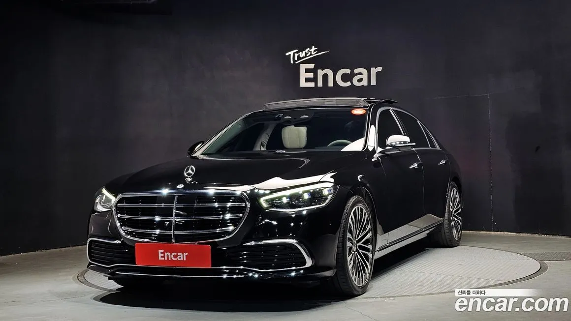 Mercedes-Benz S-Class — фото 1