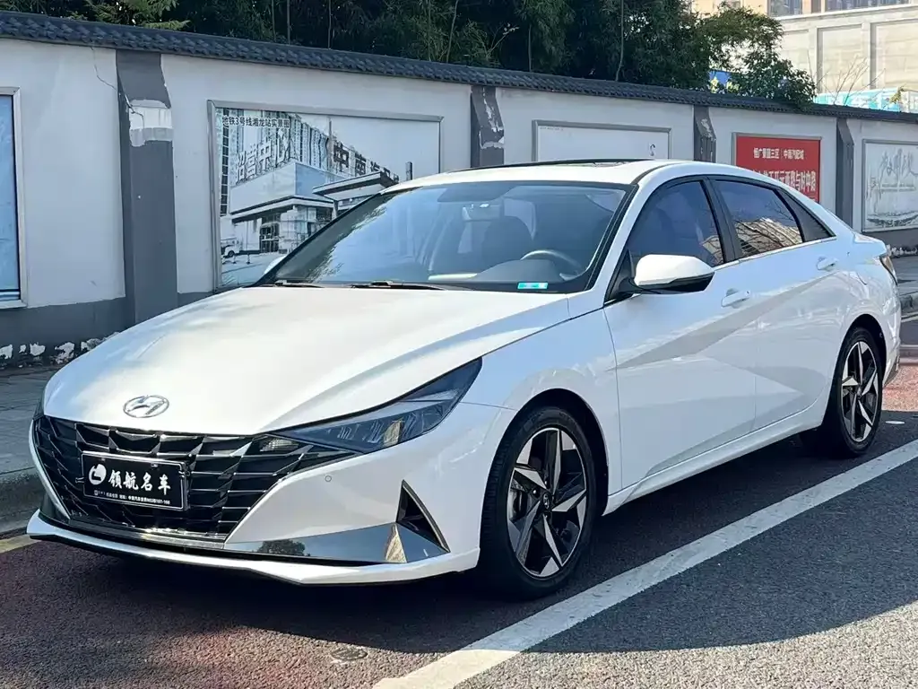 Hyundai Elantra — фото 9