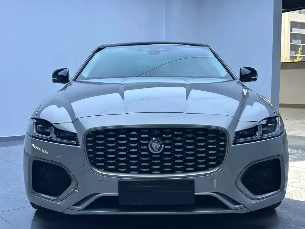 Jaguar XFL — фото 3