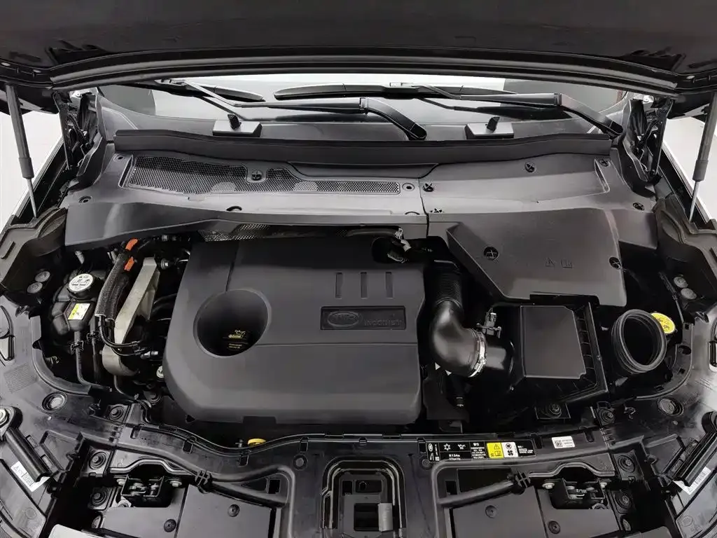 Land Rover Discovery Sport Hybrid — фото 9