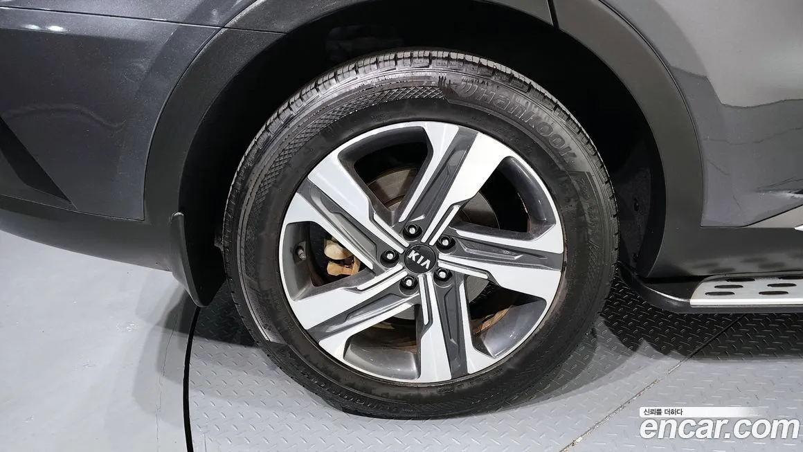 Kia Sorento — фото 6