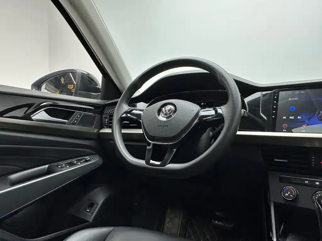 Volkswagen Passat — фото 10