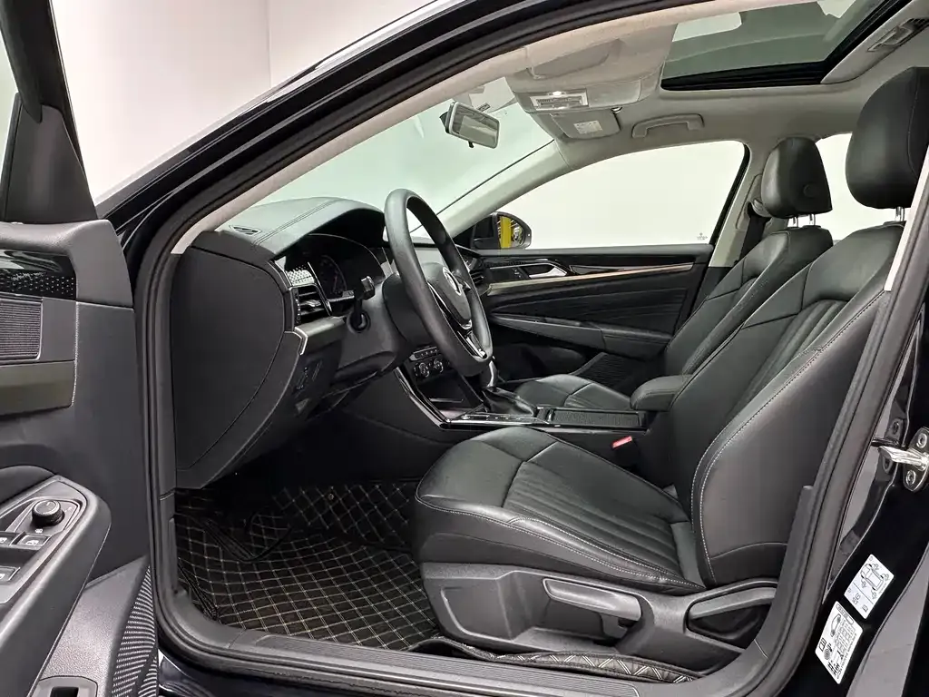 Volkswagen Passat — фото 7