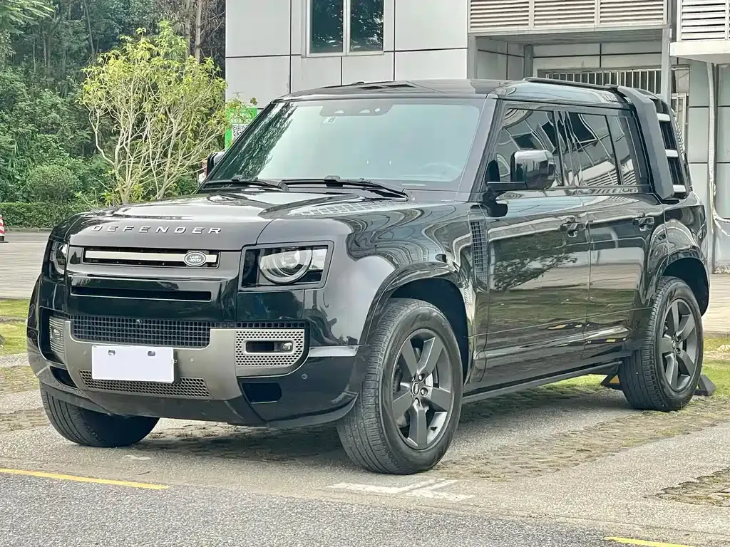 Land Rover Defender — фото 1
