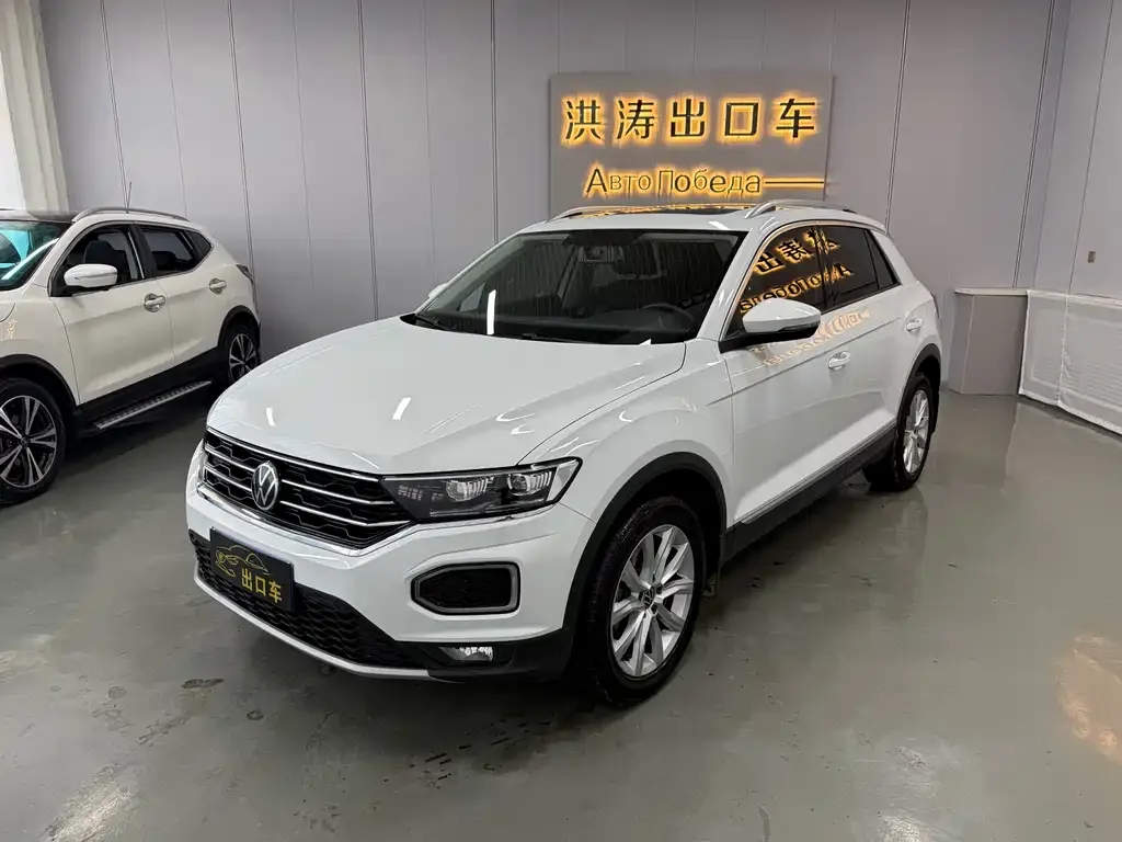 Volkswagen T-Roc — фото 1
