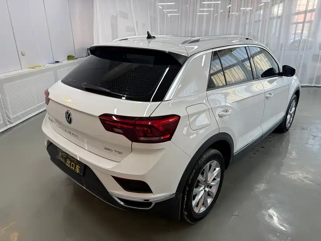 Volkswagen T-Roc — фото 3