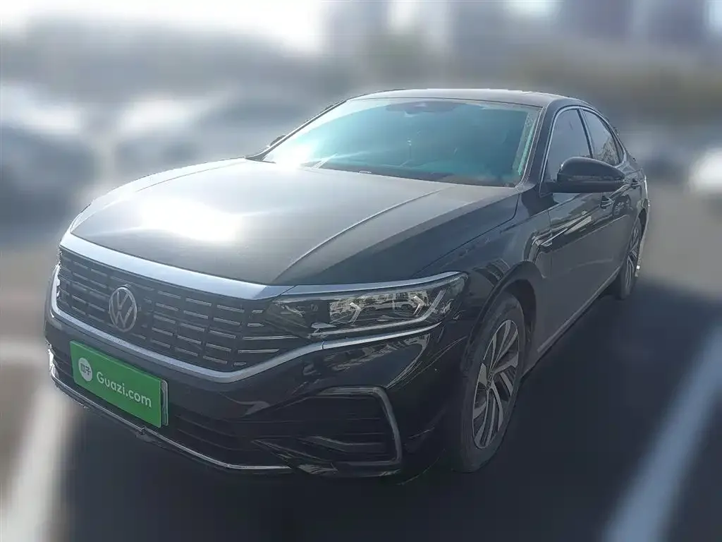 Volkswagen Passat New Energy — фото 1