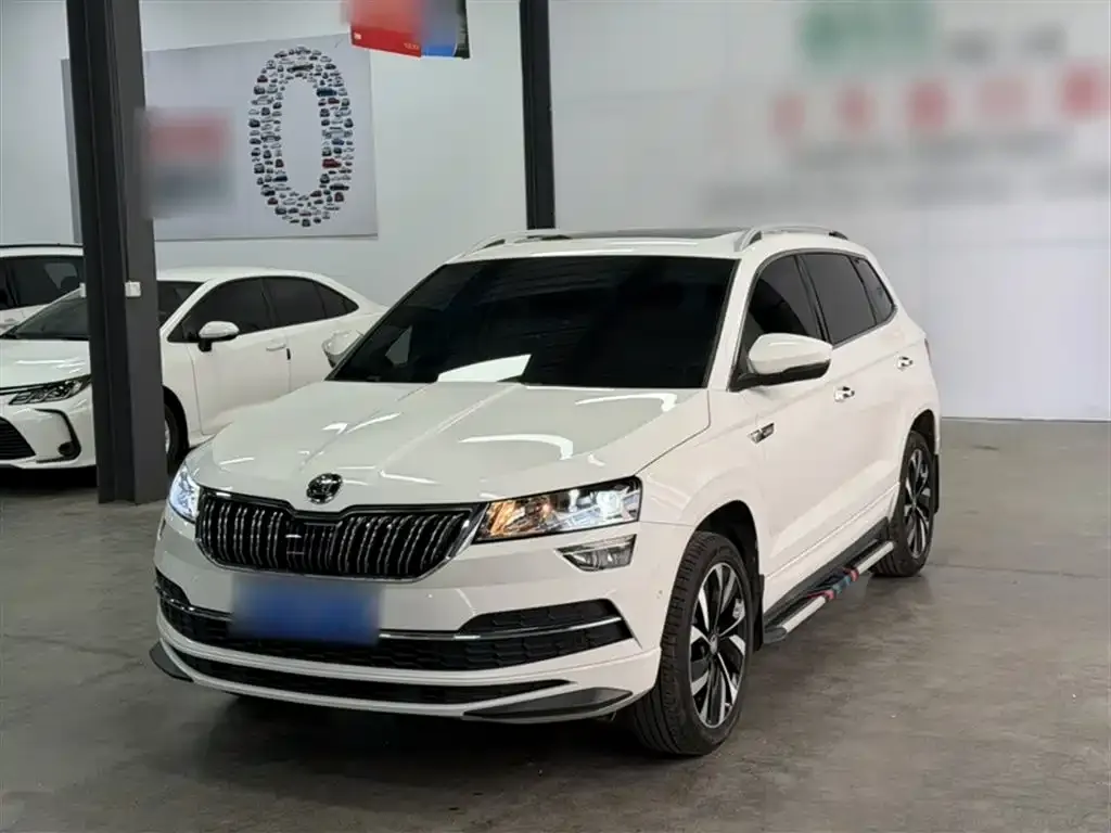 Skoda Karoq — фото 1