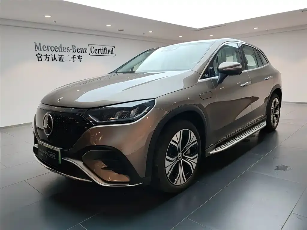 Mercedes-Benz EQE SUV — фото 1