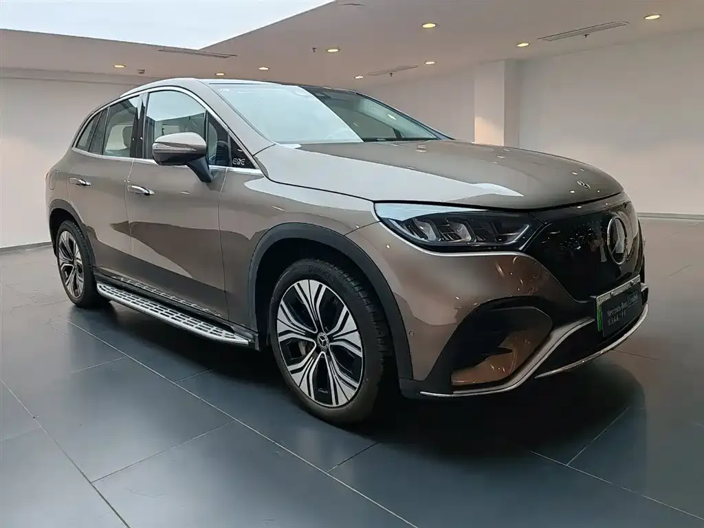 Mercedes-Benz EQE SUV — фото 3