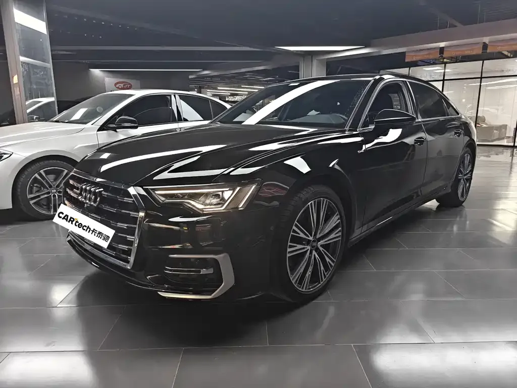 Audi A6L — фото 1