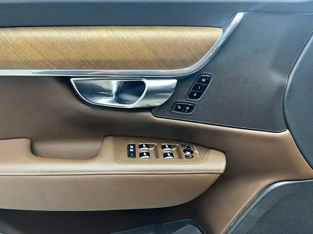 Volvo S90 — фото 10