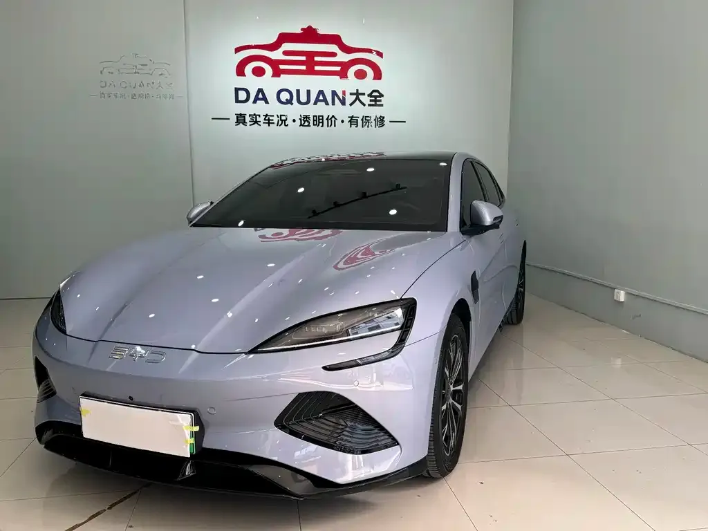 BYD Seal — фото 1