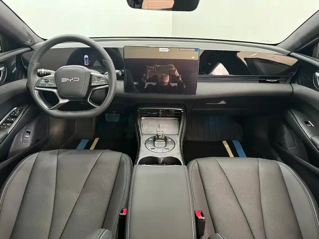 BYD Seal — фото 9