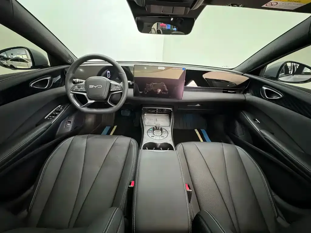BYD Seal — фото 10