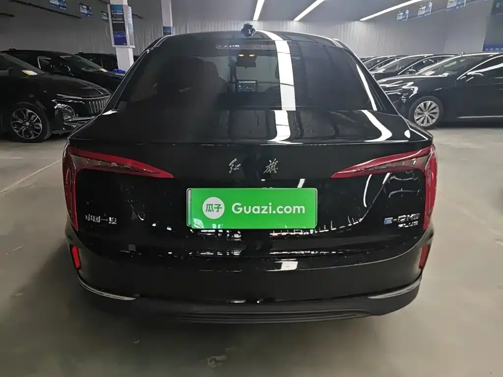Hongqi E-QM5 — фото 2