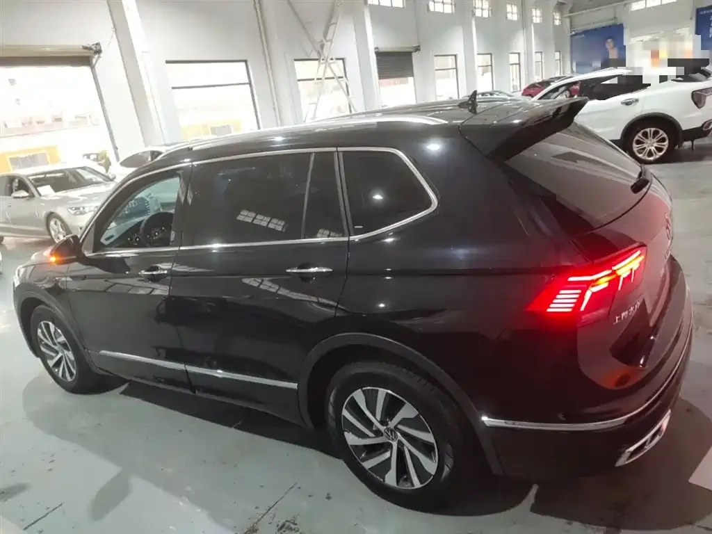 Volkswagen Tiguan L New Energy — фото 10