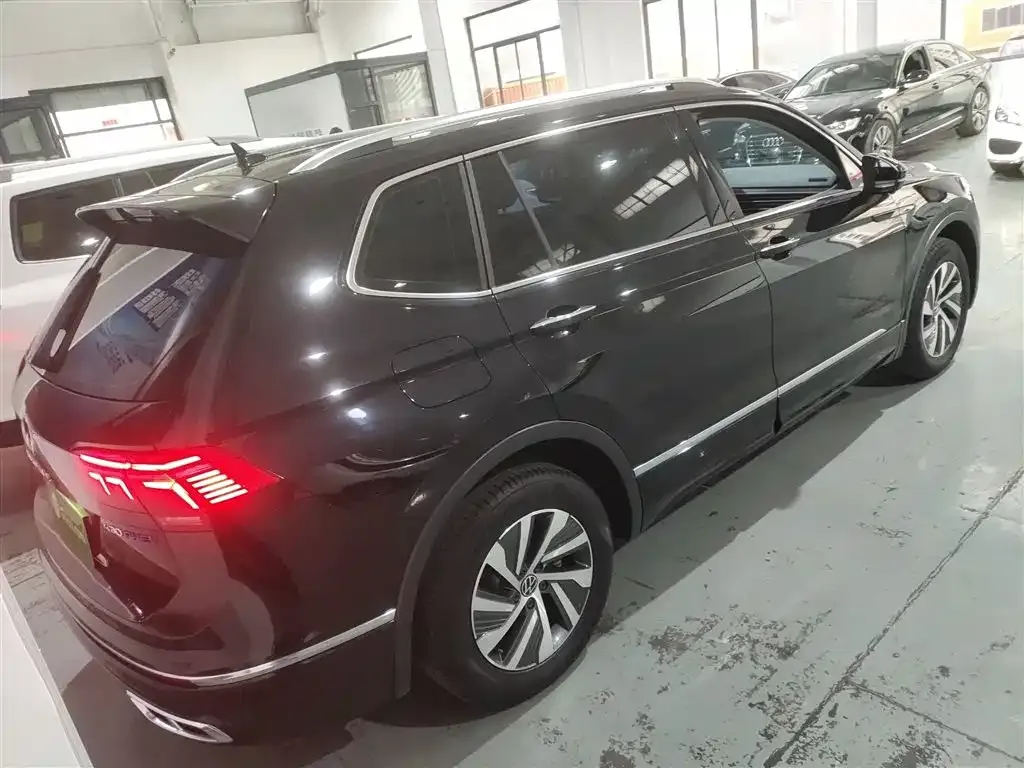 Volkswagen Tiguan L New Energy — фото 8