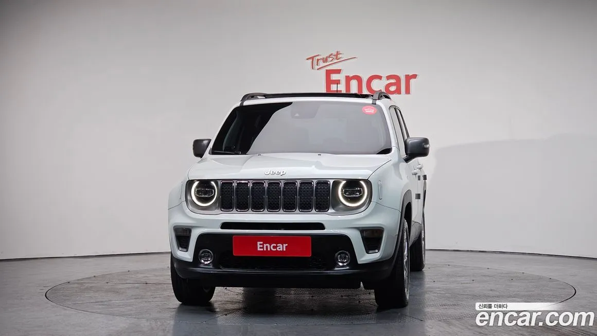 Jeep Renegade — фото 2