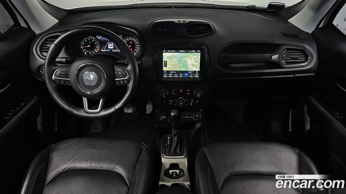 Jeep Renegade — фото 9