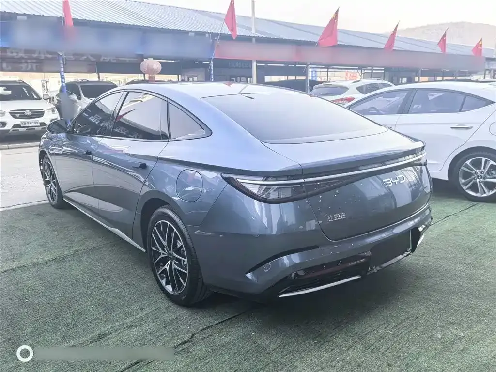 BYD Seal — фото 4