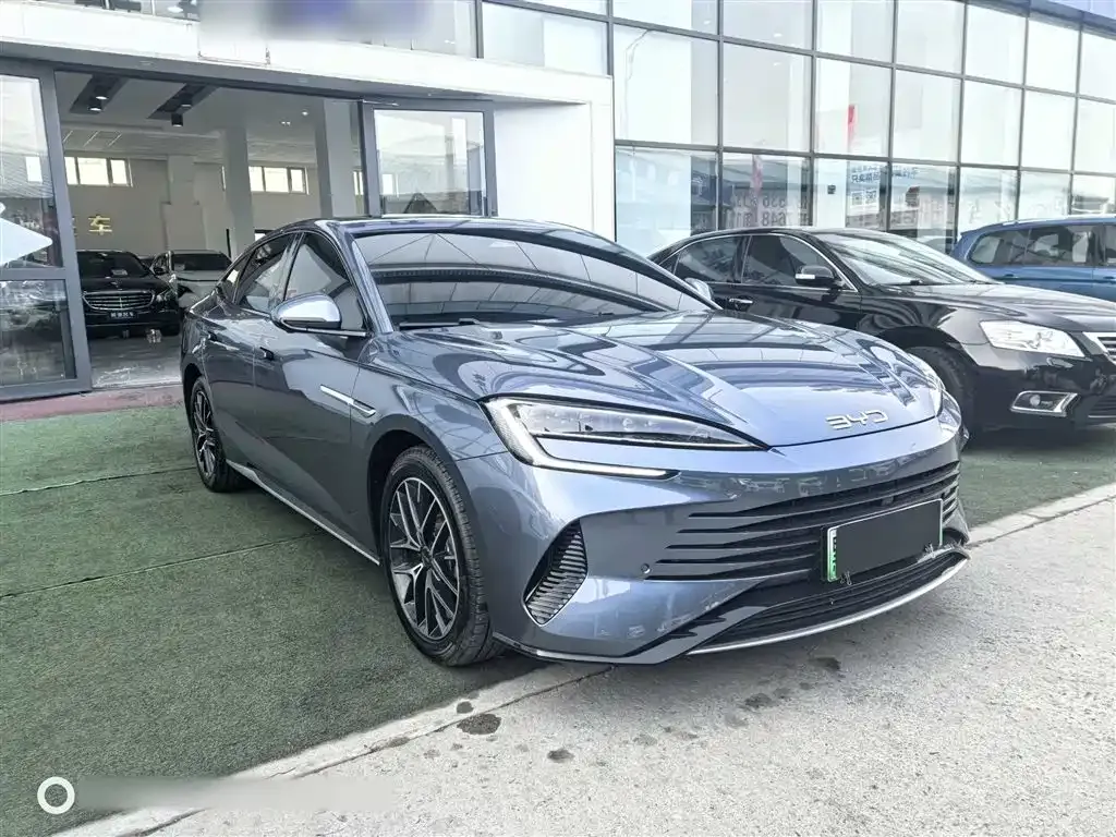 BYD Seal — фото 8