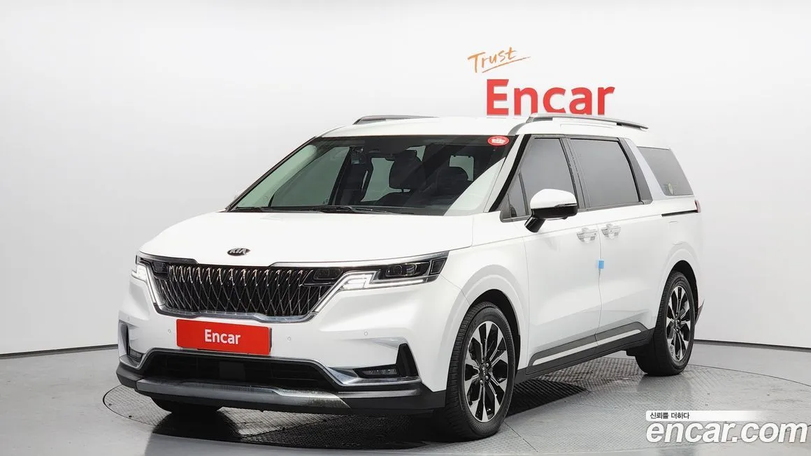 Kia Carnival — фото 1