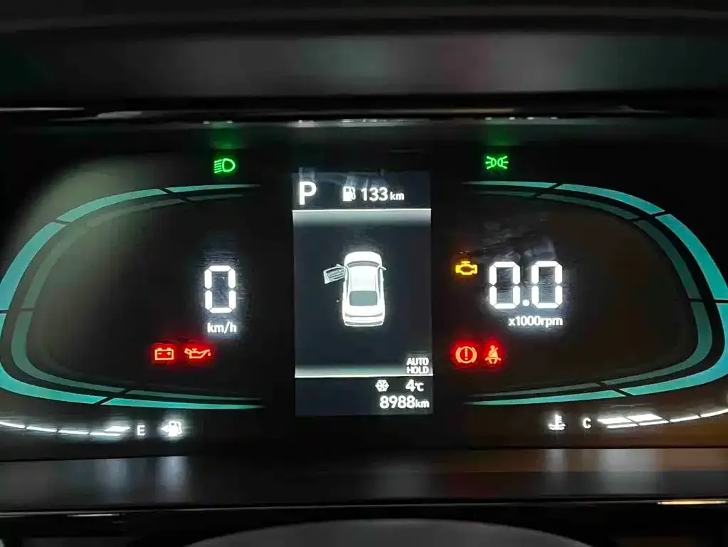 Hyundai Elantra — фото 3