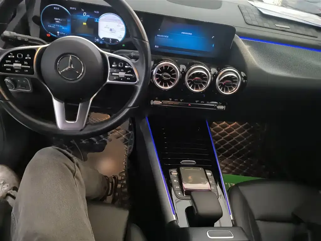 Mercedes-Benz GLA — фото 5