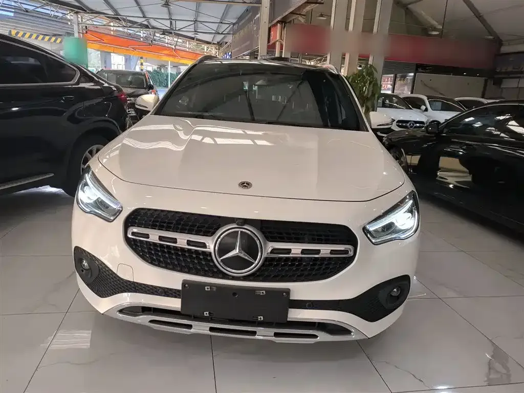 Mercedes-Benz GLA — фото 8