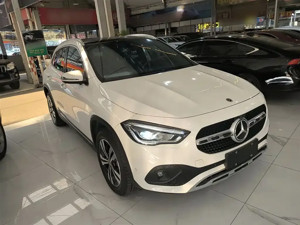 Mercedes-Benz GLA — фото 9