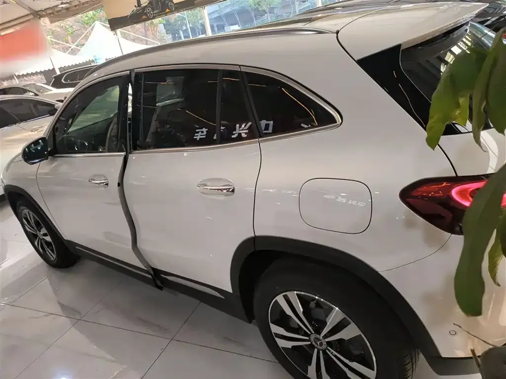 Mercedes-Benz GLA — фото 7