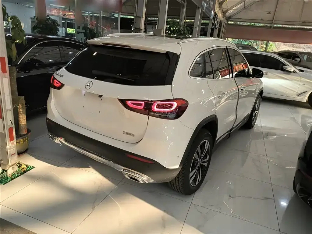 Mercedes-Benz GLA — фото 6