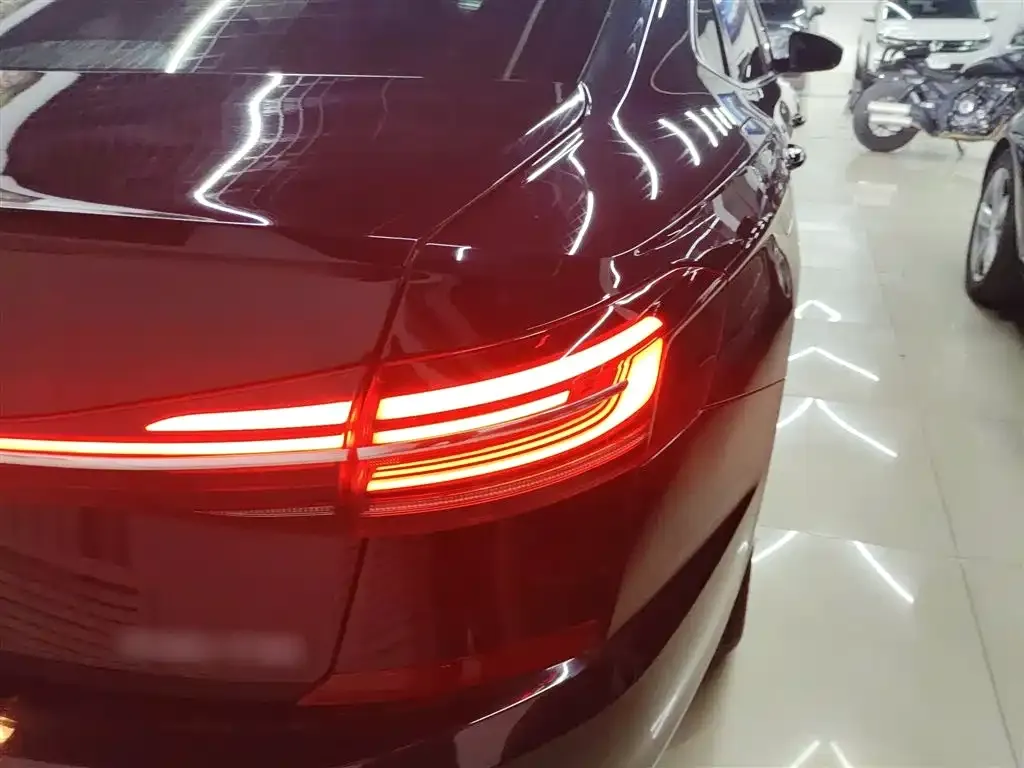 Volkswagen Passat — фото 8