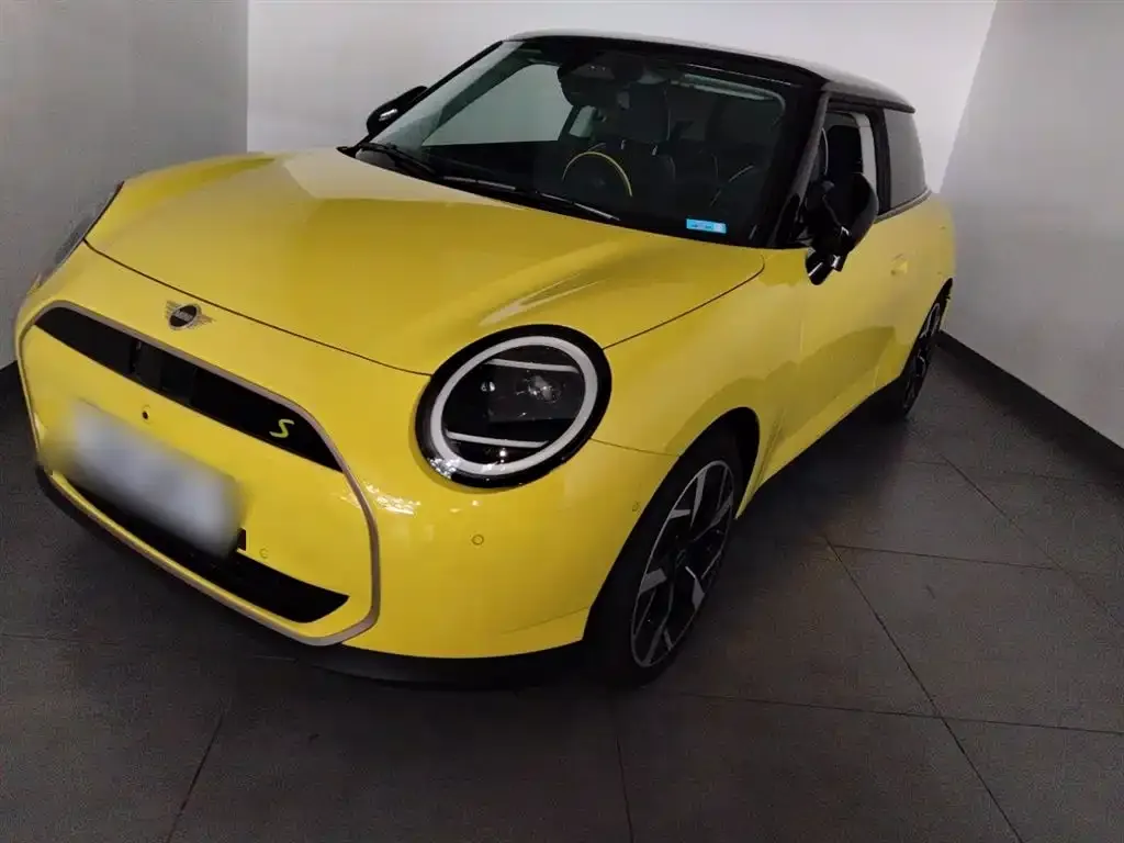 MINI Cooper EV — фото 1