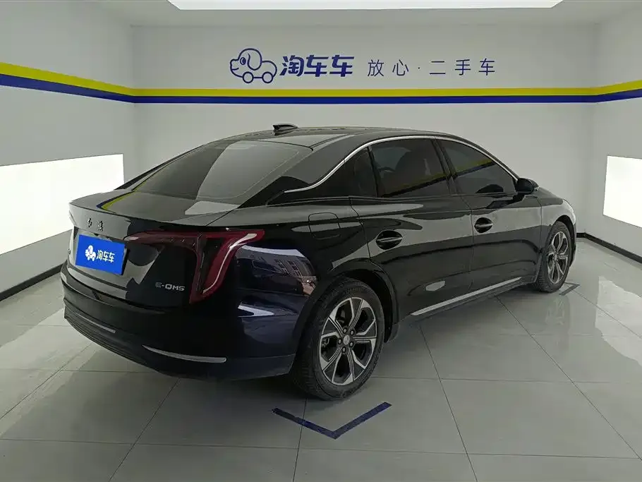 Hongqi E-QM5 — фото 5