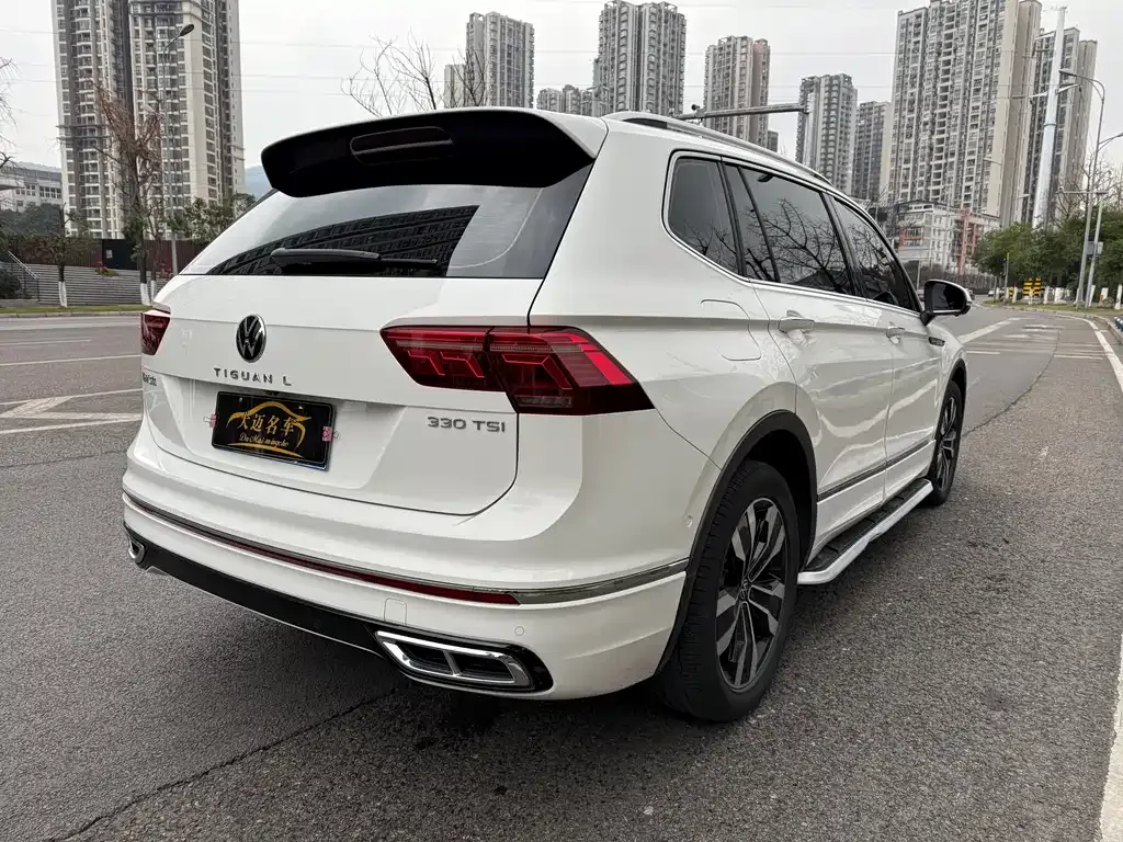 Volkswagen Tiguan L — фото 9