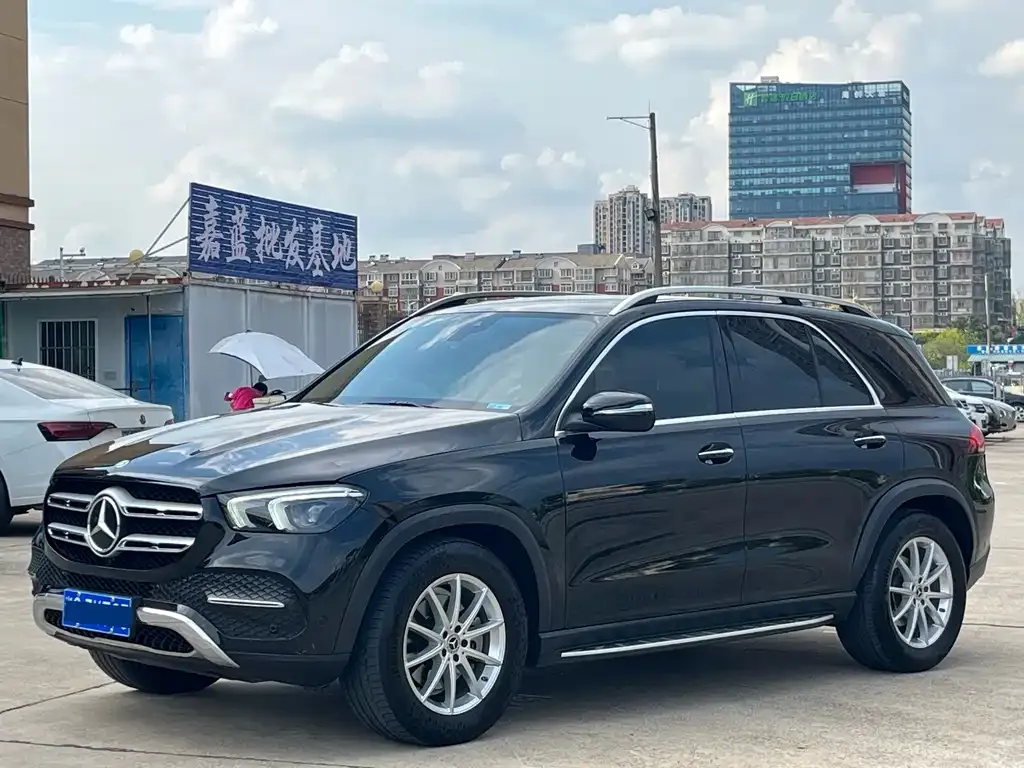 Mercedes-Benz GLE — фото 1