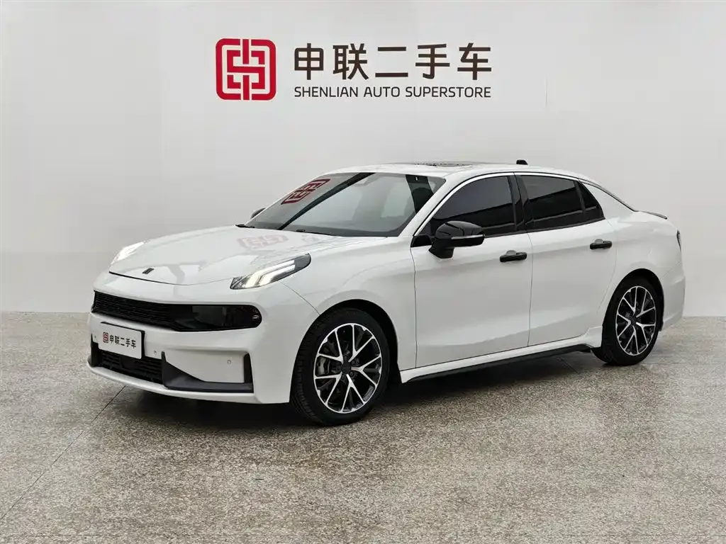 Lynk & Co 03 — фото 1
