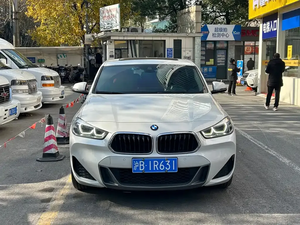BMW X2 — фото 1