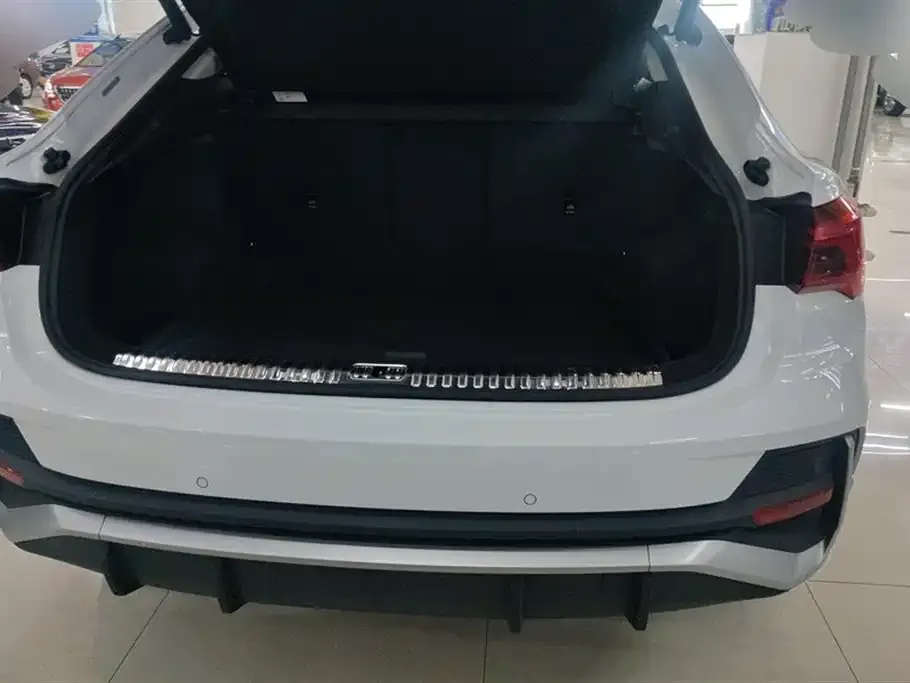 Audi Q3 Sportback — фото 4